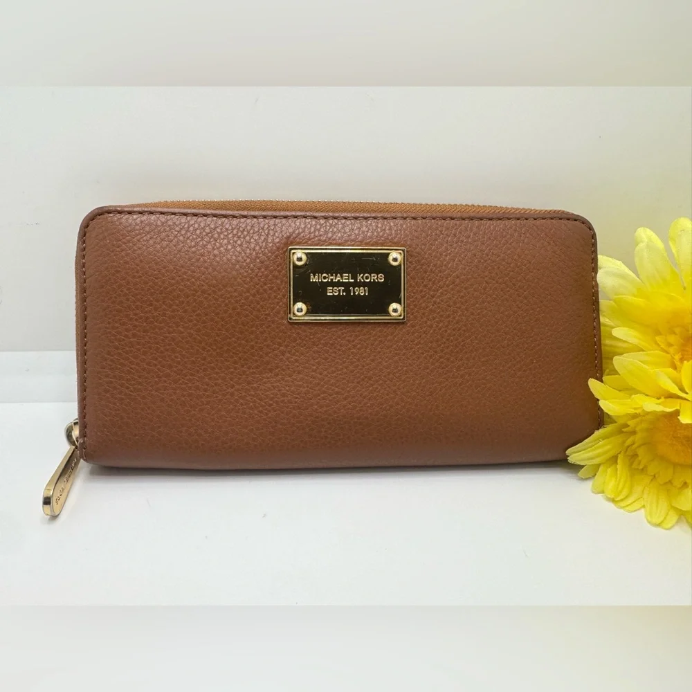 Michael Kors Chestnut Leather Zip Around Wallet Clutch Gold Accents